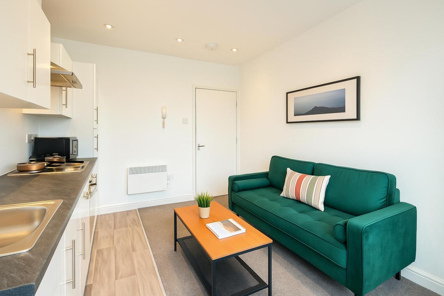 2 Bedroom Apartment Near City Centre, Uni & Parks! Κάρντιφ Εξωτερικό φωτογραφία